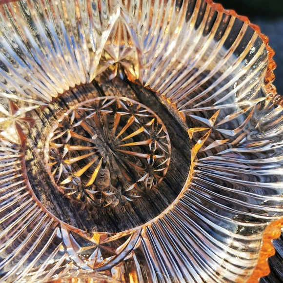 Vintage Pink Four Leaf Clover Cut Glass Trinket Dish - Picture 6 of 12